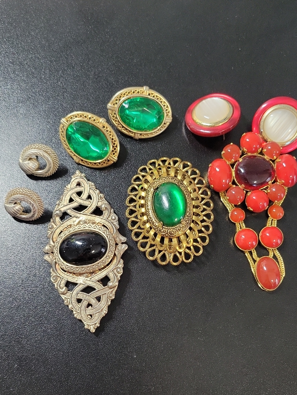 Vintage Large Brooch Lot